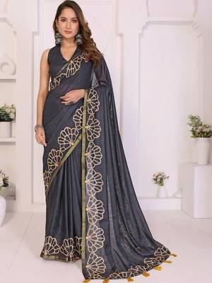 Charcoal linen printed saree with blouse 2
