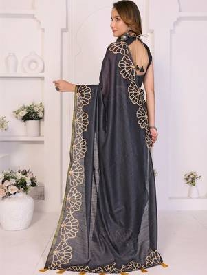 Charcoal linen printed saree with blouse 4