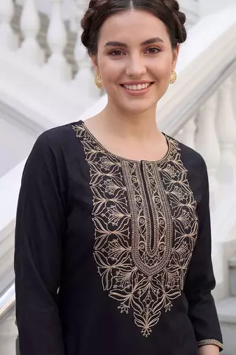 Women Ethnic Motifs Embroidered Regular Thread Work Pure Cotton Kurta with Trousers