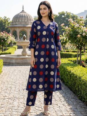 Women Ethnic Motifs Printed Regular Pure Cotton Kurta with Trousers 1