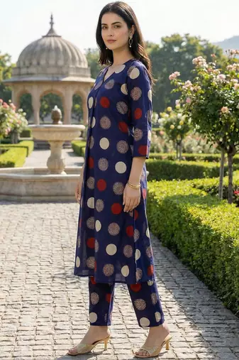 Women Ethnic Motifs Printed Regular Pure Cotton Kurta with Trousers