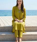 Women Regular Liva Kurta with Trousers