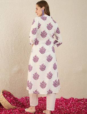 Women Floral Printed Regular Pure Cotton Kurta with Trousers 4