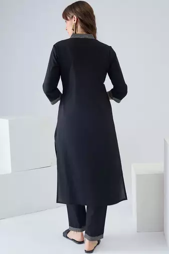 Women Printed Regular Thread Work Kurta with Trousers
