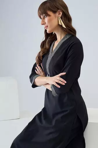 Women Printed Regular Thread Work Kurta with Trousers
