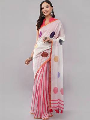 White linen colourblocked saree with blouse 4