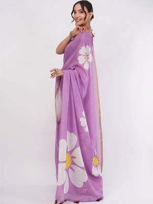 Lavender linen printed saree with blouse 5