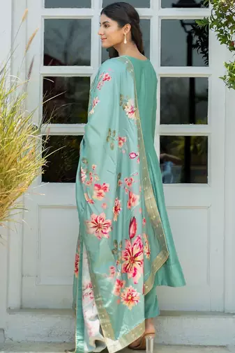 Women Floral Embroidered Regular Sequinned Kurta with Trousers & With Dupatta