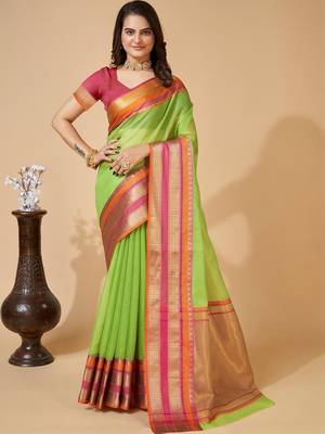 Lime silk blend woven design saree with blouse 3