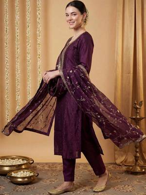 Women Ethnic Motifs Embroidered Regular Kurta with Trousers & With Dupatta 3