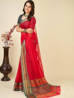 Red silk blend woven design saree with blouse 3