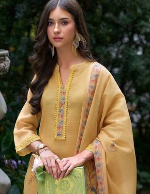 Women Ethnic Motifs Printed Regular Thread Work Linen Kurta with Trousers & With Dupatta 3