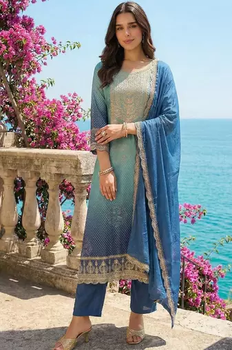 Women Ethnic Motifs Printed Regular Thread Work Kurta with Trousers & With Dupatta
