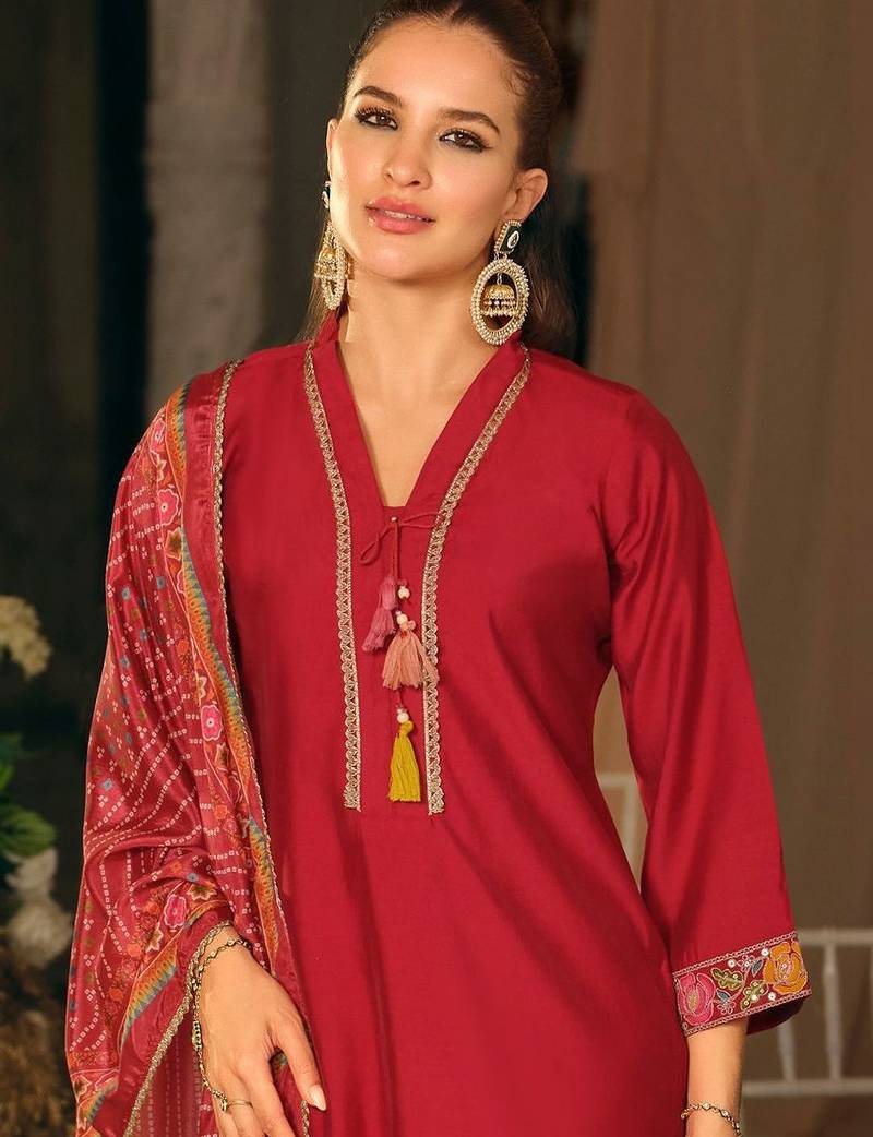 Women Ethnic Motifs Dyed Regular Thread Work Kurta with Trousers & With Dupatta