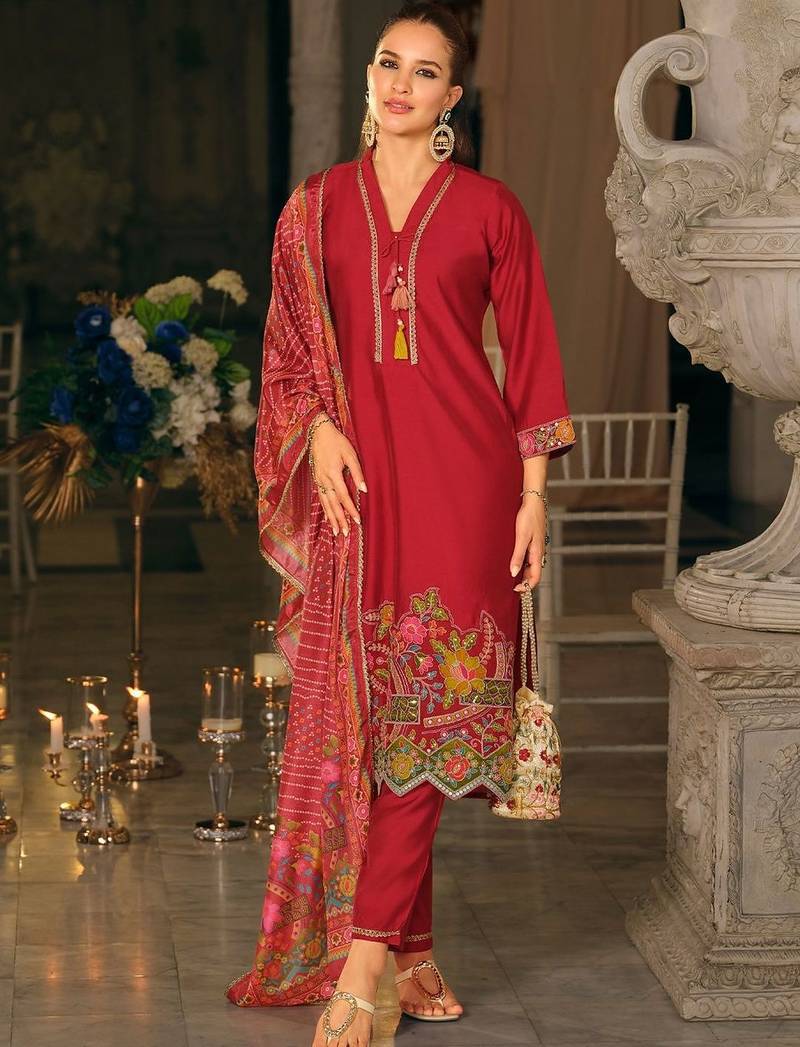Women Ethnic Motifs Dyed Regular Thread Work Kurta with Trousers & With Dupatta
