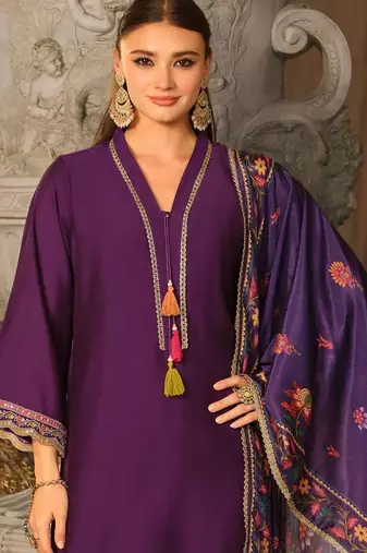 Women Ethnic Motifs Embroidered Regular Thread Work Kurta with Trousers & With Dupatta
