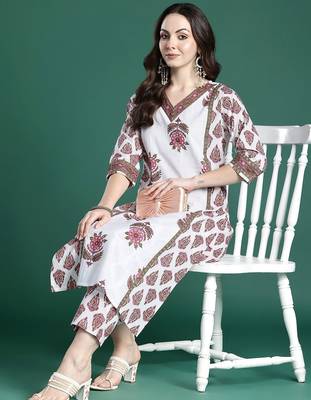 Women Ethnic Motifs Printed Regular Pure Cotton Kurta with Trousers 1
