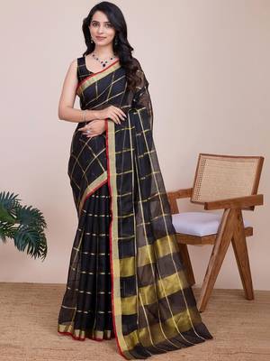 Black silk blend checked saree with blouse 1