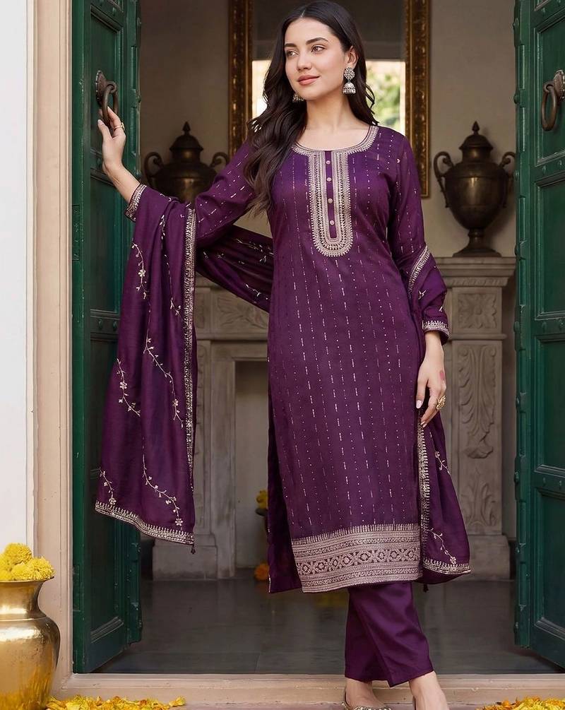 Women Ethnic Motifs Embroidered Regular Thread Work Kurta with Trousers & With Dupatta