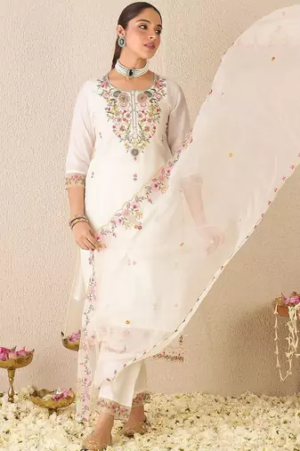 Women Floral Embroidered Regular Thread Work Kurta with Trousers & With Dupatta