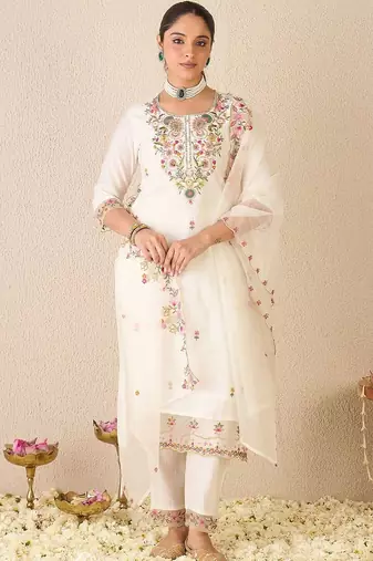 Women Floral Embroidered Regular Thread Work Kurta with Trousers & With Dupatta