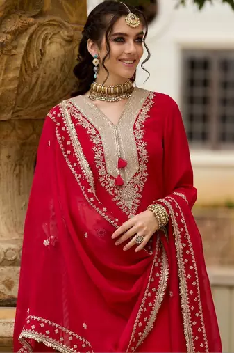 Women Ethnic Motifs Embroidered Regular Kurta with Trousers & With Dupatta