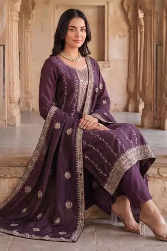 Women Ethnic Motifs Embroidered Regular Thread Work Kurta with Trousers & With Dupatta