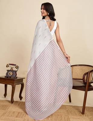 White linen woven design saree with blouse 3