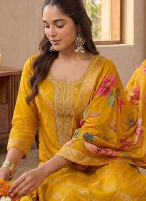 Women Regular Thread Work Kurta with Palazzos & With Dupatta 1