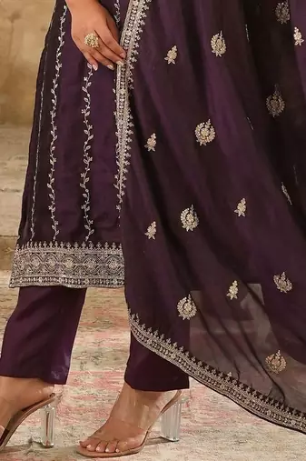 Women Ethnic Motifs Embroidered Regular Thread Work Kurta with Trousers & With Dupatta