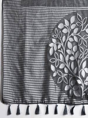 Grey silk blend woven design saree with blouse 4