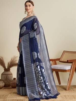 Navy blue silk blend woven design saree with blouse 3