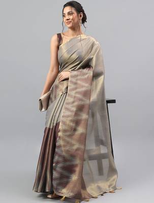 Grey polyester woven design saree with blouse 3