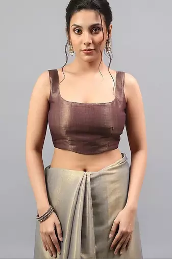 Grey polyester woven design saree with blouse