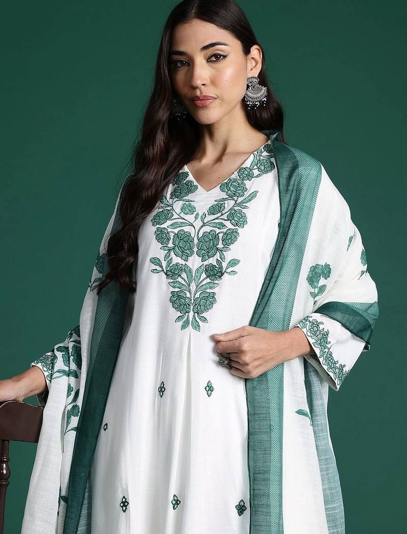 Women Ethnic Motifs Embroidered Regular Thread Work Pure Cotton Kurta with Trousers & With Dupatta