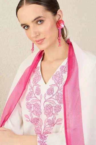 Women Floral Embroidered Regular Thread Work Kurta with Trousers & With Dupatta