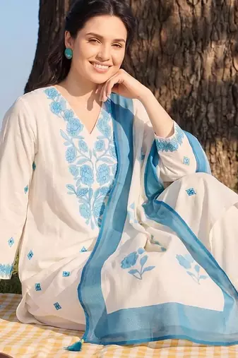 Women Ethnic Motifs Embroidered Regular Thread Work Kurta with Palazzos & With Dupatta