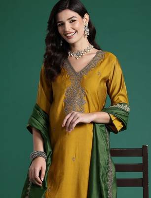 Women Ethnic Motifs Embroidered Regular Thread Work Kurta with Trousers & With Dupatta 2