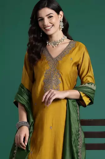 Women Ethnic Motifs Embroidered Regular Thread Work Kurta with Trousers & With Dupatta