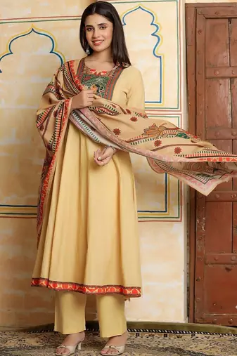 Women Ethnic Motifs Printed Tiered Pure Cotton Kurta with Trousers & With Dupatta