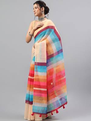 Beige linen printed saree with blouse 4