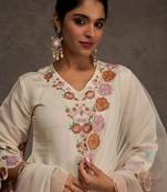 Women Floral Embroidered Kurta with Trousers & Dupatta