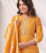 Women Bandhani Printed Regular Mirror Work Kurta Trousers With Dupatta