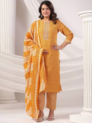 Women Bandhani Printed Regular Mirror Work Kurta Trousers With Dupatta 2