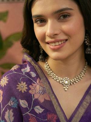 Purple linen printed saree with blouse 4