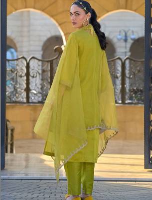 Women Ethnic Motifs Embroidered Regular Thread Work Kurta with Trousers & With Dupatta 5