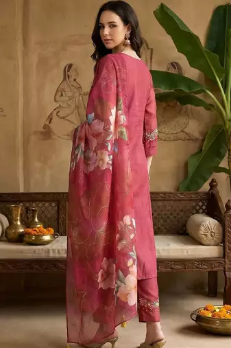 Women Floral Embroidered Regular Thread Work Kurta with Trousers & With Dupatta