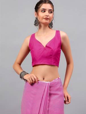 Magenta georgette printed saree with blouse 4