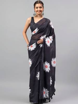 Black georgette printed saree with blouse 3