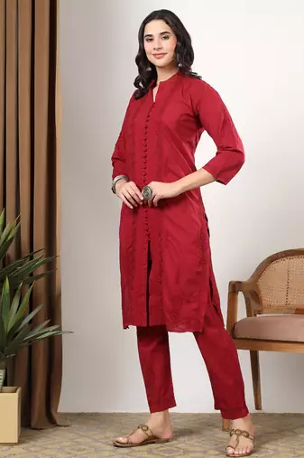 Women red floral embroidered lucknowi chikankari mandarin collar cotton kurta & palazzo sets